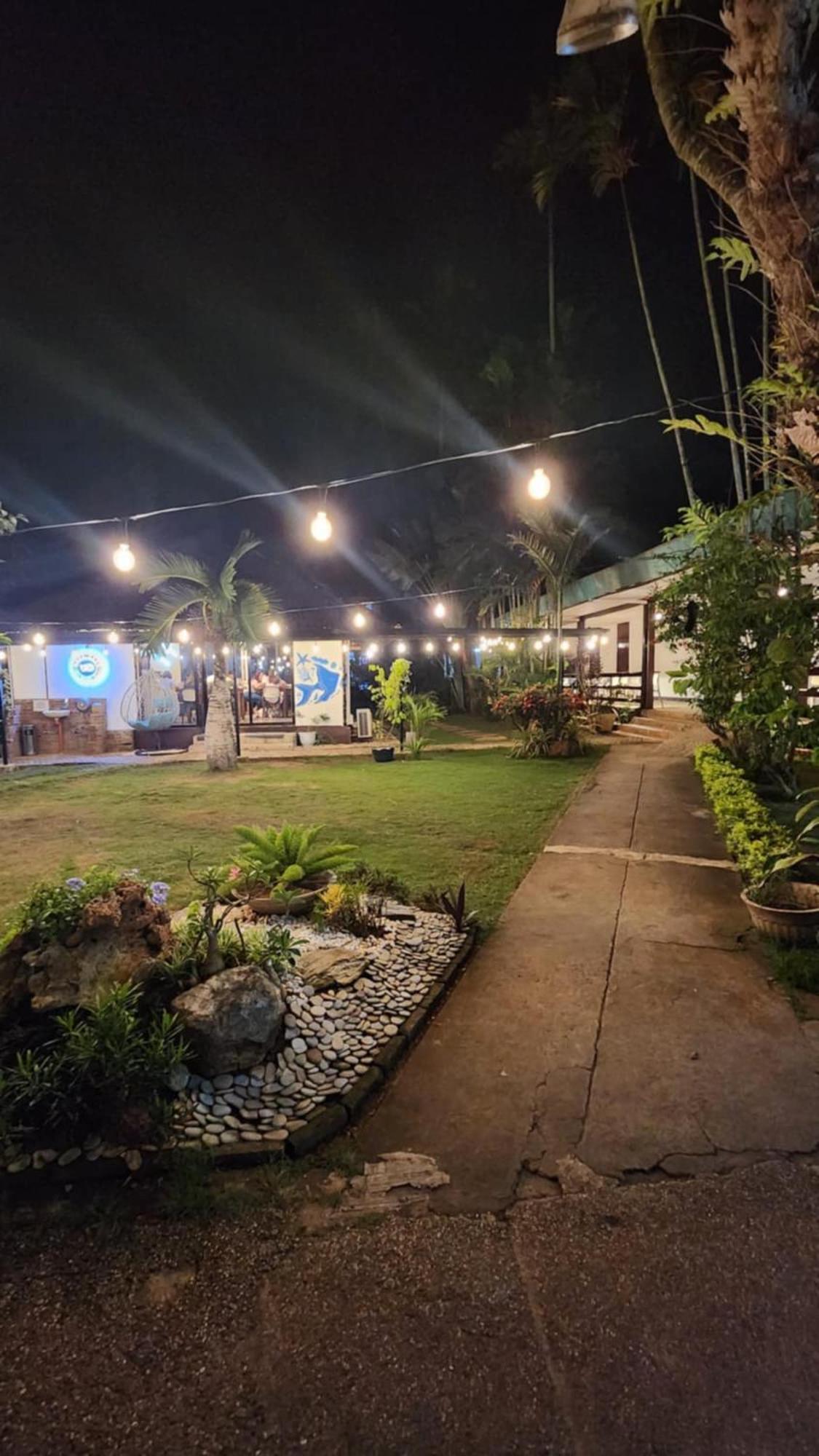 Reef Hostel Puerto Princesa Ngoại thất bức ảnh