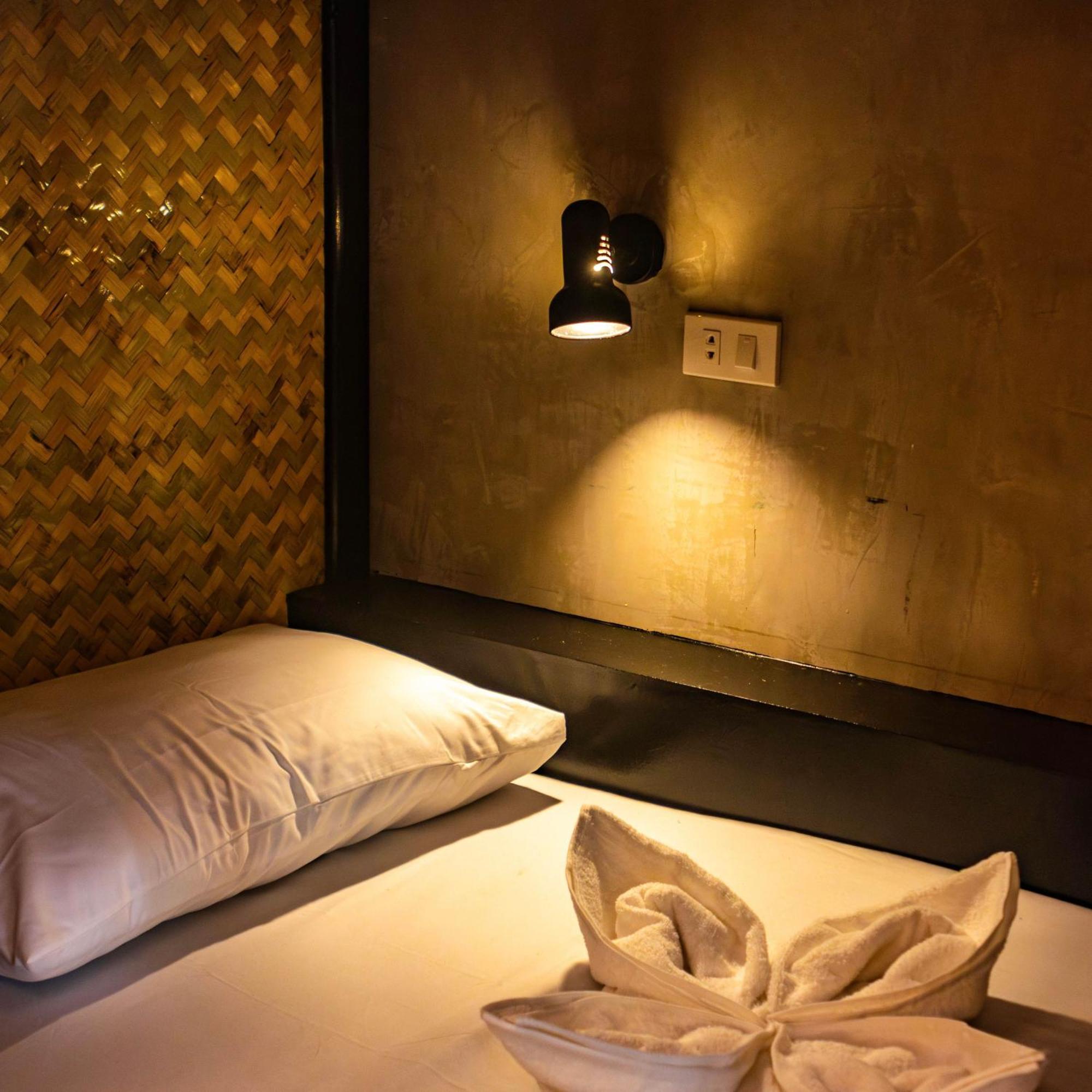 Reef Hostel Puerto Princesa Ngoại thất bức ảnh